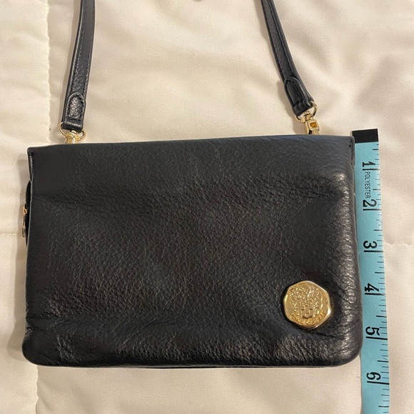 Elegant Black Leather Crossbody Bag - Picture 9 of 16